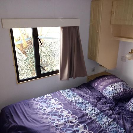 De Boerenskuur..Chalet.. Assendelft ภายนอก รูปภาพ
